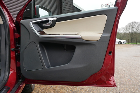 Volvo XC60 2.4 D4 SE LUX Nav Manual AWD (High Spec 1 Owner Example)