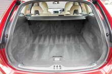 Volvo XC60 D4 SE LUX Nav AWD 6 Speed Manual 