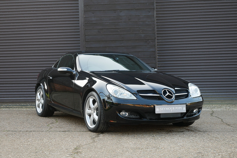 2007 slk slk 350 truly immaculate example. high specification. low mileage. ulez. model year 2007 mileage 25,195 gearbox automatic colour obsidian... photo