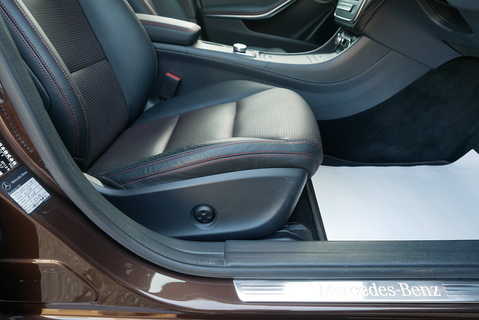 A250 SPORT 4Matic AMG Line Hatchback 2.0 Automatic Petrol