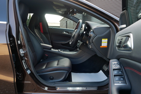 A250 SPORT 4Matic AMG Line Hatchback 2.0 Automatic Petrol