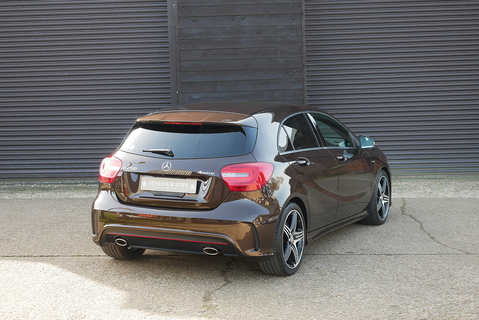A250 SPORT 4Matic AMG Line Hatchback 2.0 Automatic Petrol