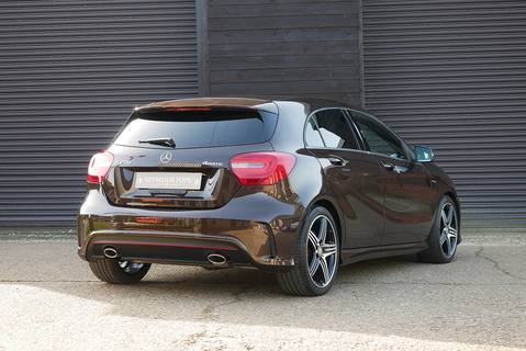 A250 SPORT 4Matic AMG Line Hatchback 2.0 Automatic Petrol