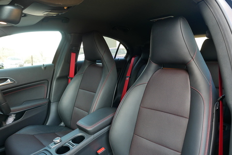 A250 SPORT 4Matic AMG Line Hatchback 2.0 Automatic Petrol