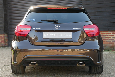 A250 SPORT 4Matic AMG Line Hatchback 2.0 Automatic Petrol