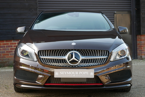 A250 SPORT 4Matic AMG Line Hatchback 2.0 Automatic Petrol