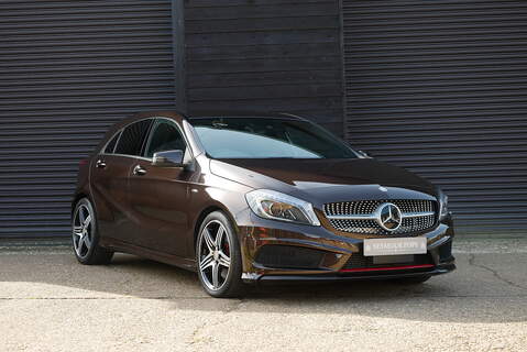 A250 SPORT 4Matic AMG Line Hatchback 2.0 Automatic Petrol