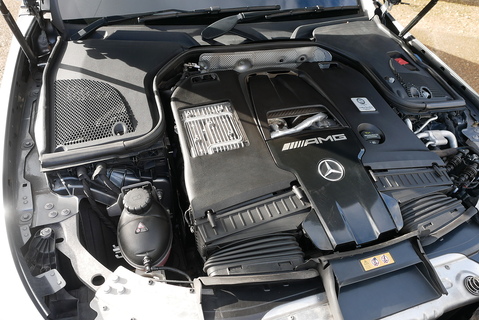 4.0 E63 V8 BiTurbo AMG Saloon 4dr Petrol SpdS MCT 4MATIC+ Euro 6 (s/s) (571 ps)