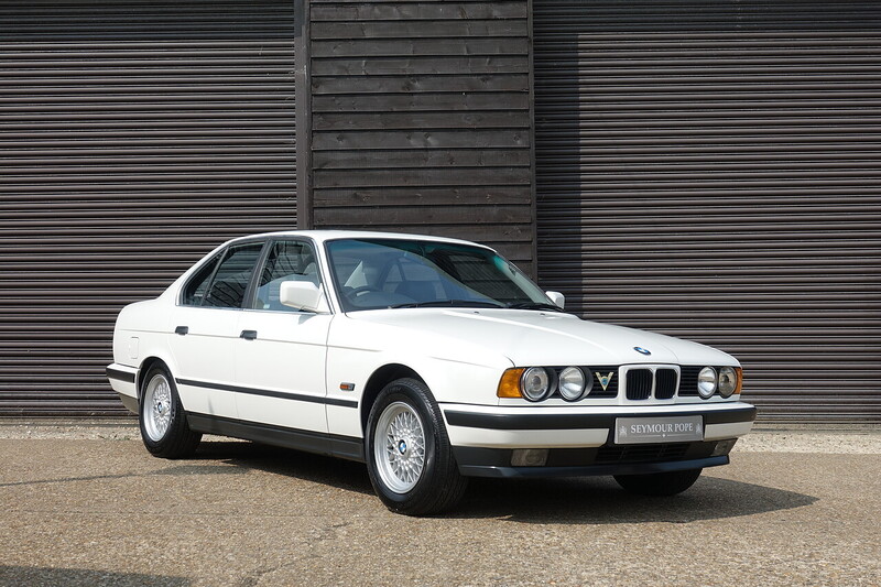 1988 5 SERIES E34 UK CAR. RHD. BEAUTIFUL EXAMPLE. VERY ORIGINAL. FAMILY OWNED. MODEL YEAR... photo