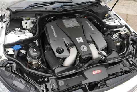 Mercedes-Benz E63 AMG S 5.5 V8 BiTurbo Saloon MCT Automatic (Pan Roof, Ceramic Brakes, Comfort and Dynamic Seats +++)