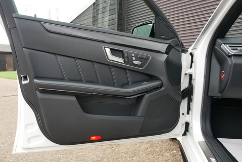 Mercedes-Benz E63 AMG S 5.5 V8 BiTurbo Saloon MCT Automatic (Pan Roof, Ceramic Brakes, Comfort and Dynamic Seats +++)