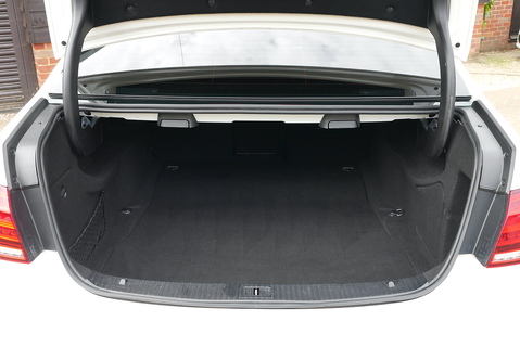 Mercedes-Benz E63 AMG S 5.5 V8 BiTurbo Saloon MCT Automatic (Pan Roof, Ceramic Brakes, Comfort and Dynamic Seats +++)