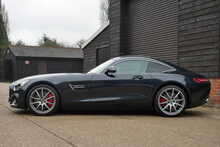 Mercedes-Benz AMG GT V8 BiTurbo S 