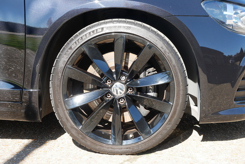 R 2.0 TSI RECARO EDITION DSG Auto Coupe 2.0 Semi Auto Petrol