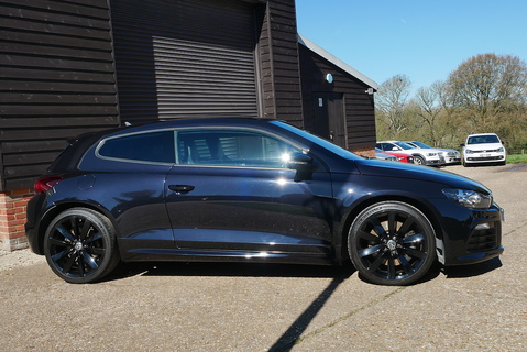 R 2.0 TSI RECARO EDITION DSG Auto Coupe 2.0 Semi Auto Petrol