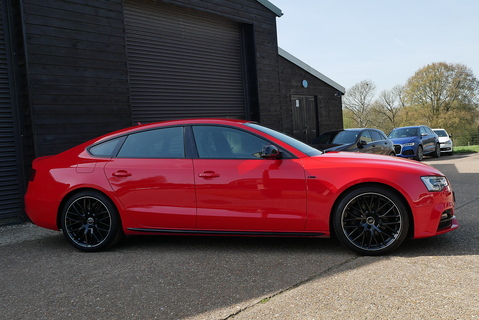 Sportback 2.0 TFSI Quattro S Line Black Edition PLUS Hatchback 2.0 Semi Auto Petrol