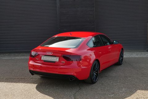 Sportback 2.0 TFSI Quattro S Line Black Edition PLUS Hatchback 2.0 Semi Auto Petrol