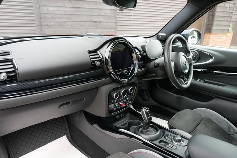 MINI 2.0 Clubman John Cooper Works ALL4 Estate Automatic (Pano Roof, Head Up, HK Sound, Digital Cockpit, Rev Camera +++)