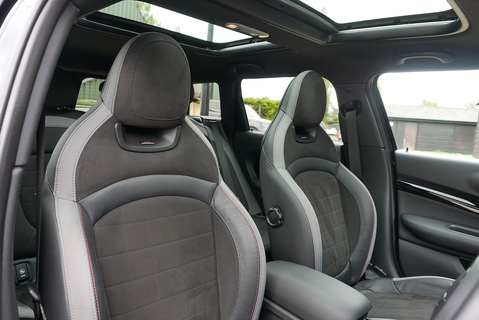 MINI 2.0 Clubman John Cooper Works ALL4 Estate Automatic (Pano Roof, Head Up, HK Sound, Digital Cockpit, Rev Camera +++)