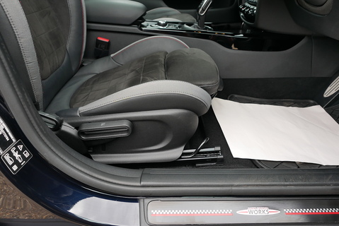 MINI 2.0 Clubman John Cooper Works ALL4 Estate Automatic (Pano Roof, Head Up, HK Sound, Digital Cockpit, Rev Camera +++)