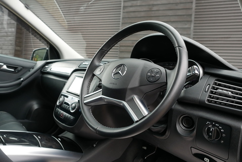R350 SE 4matic 7 G-Tronic Estate 3.5 Automatic Petrol