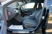 Mercedes-Benz CLA CLA 250 4Matic AMG SPORT 