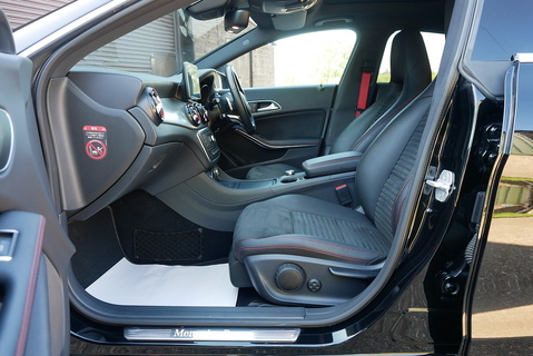 CLA 250 4Matic AMG SPORT Estate 2.0 Automatic Petrol