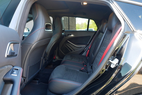 CLA 250 4Matic AMG SPORT Estate 2.0 Automatic Petrol