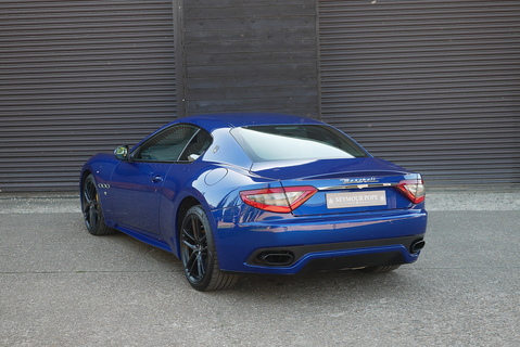 Maserati Granturismo 4.7 V8 Sport Coupe Automatic (Special Order Paint, Carbon Pack Evo 2, Alcantara Pack ++)