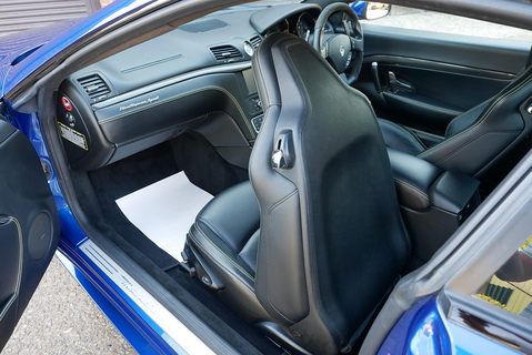 Maserati Granturismo 4.7 V8 Sport Coupe Automatic (Special Order Paint, Carbon Pack Evo 2, Alcantara Pack ++)