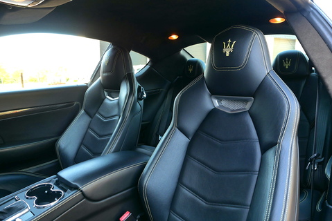 Maserati Granturismo 4.7 V8 Sport Coupe Automatic (Special Order Paint, Carbon Pack Evo 2, Alcantara Pack ++)