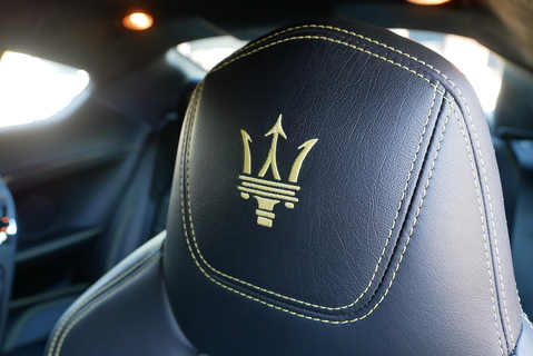 Maserati Granturismo 4.7 V8 Sport Coupe Automatic (Special Order Paint, Carbon Pack Evo 2, Alcantara Pack ++)