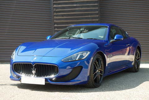 Maserati Granturismo 4.7 V8 Sport Coupe Automatic (Special Order Paint, Carbon Pack Evo 2, Alcantara Pack ++)