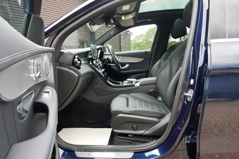 GLC 250 4Matic AMG Line Premium Plus Estate 2.0 Automatic Petrol
