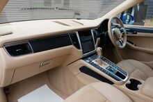 Porsche Macan 2.0T AWD PDK Automatic 