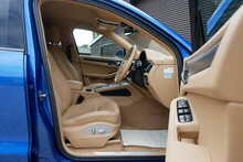 Porsche Macan 2.0T AWD PDK Automatic 