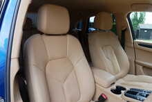 Porsche Macan 2.0T AWD PDK Automatic 