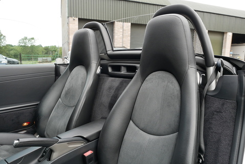 2.9 987 Convertible 2dr Petrol PDK (214 g/km, 255 bhp)