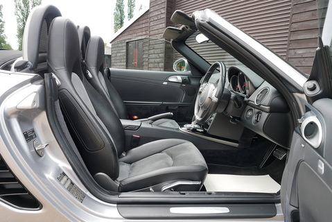 2.9 987 Convertible 2dr Petrol PDK (214 g/km, 255 bhp)