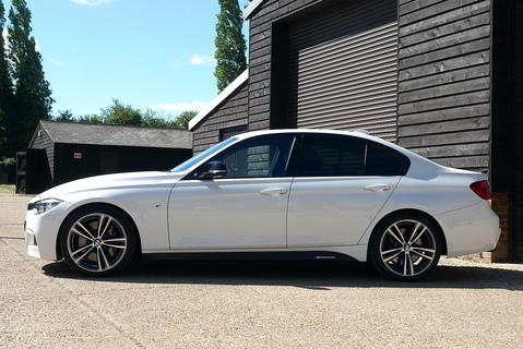 BMW F30 330d M-Sport Saloon xDrive Saloon Automatic (M Plus Pack, Adaptive M Suspension, Head Up, HK Sound, Pro Nav Plus, CarPlay ++)