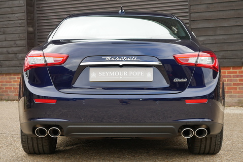 3.0D V6 Saloon 4dr Diesel ZF Euro 5 (s/s) (275 ps)
