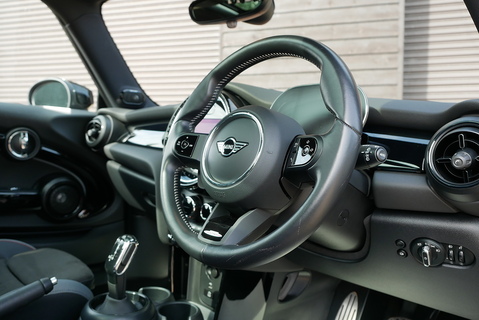 2.0 Cooper S Sport Hatchback 3dr Petrol Steptronic Euro 6 (s/s) (178 ps)