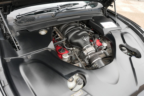 Maserati Granturismo 4.7 V8 Sport Coupe Automatic (460 ps)