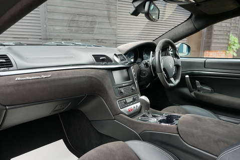 Maserati Granturismo 4.7 V8 Sport Coupe Automatic (460 ps)