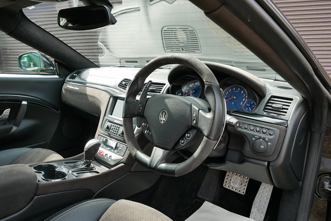 Maserati Granturismo 4.7 V8 Sport Coupe Automatic (460 ps)