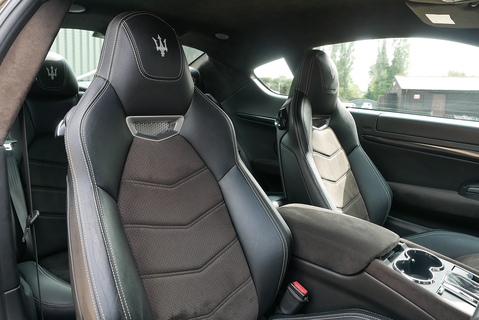 Maserati Granturismo 4.7 V8 Sport Coupe Automatic (460 ps)