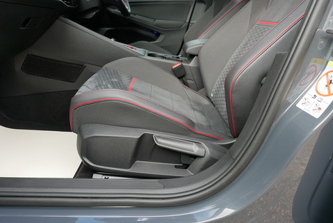 2.0 TSI GTI Clubsport Hatchback 5dr Petrol DSG Euro 6 (s/s) (300 ps)