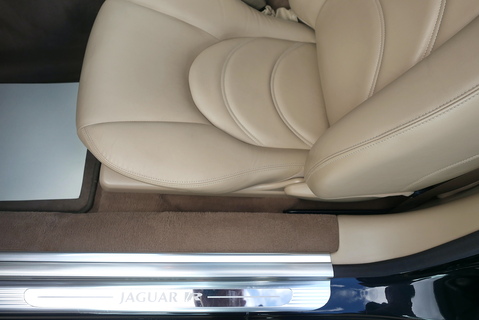Jaguar XKR 4.2 V8 S/C Premium Coupe Automatic 