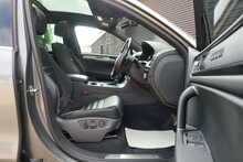 Volkswagen Touareg TDI V6 BlueMotion Tech R-Line 