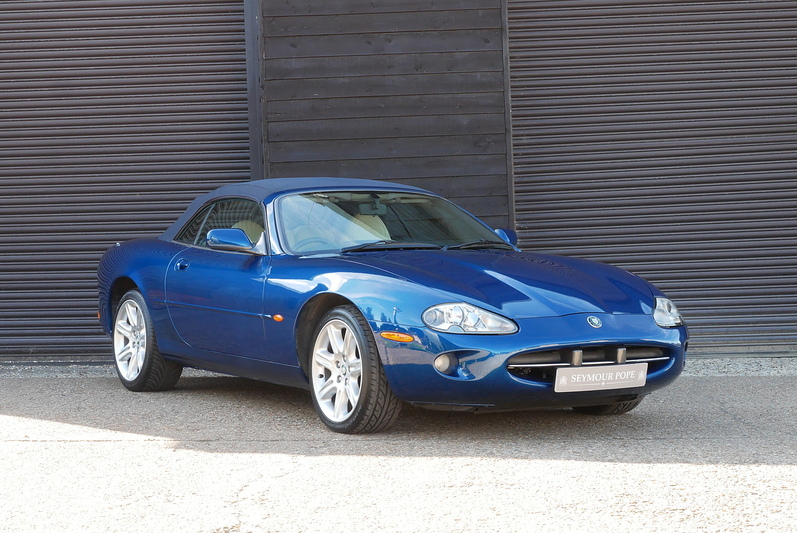 4.0 V8 Automatic Convertible Convertible 4.0 Petrol